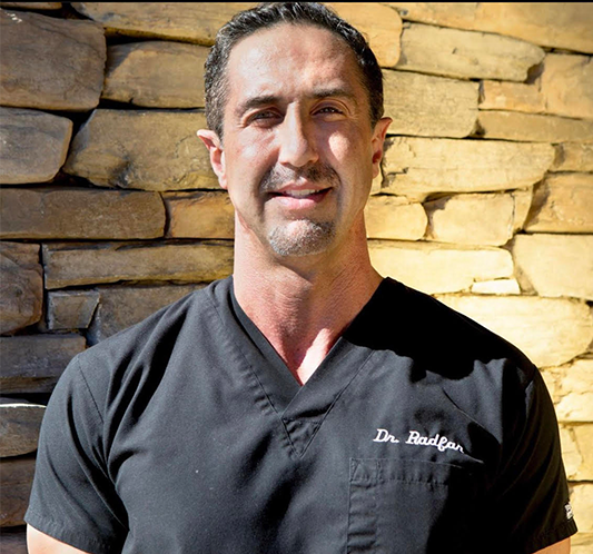 Photo of Dr. Dar Radfar, 805 Dentistry